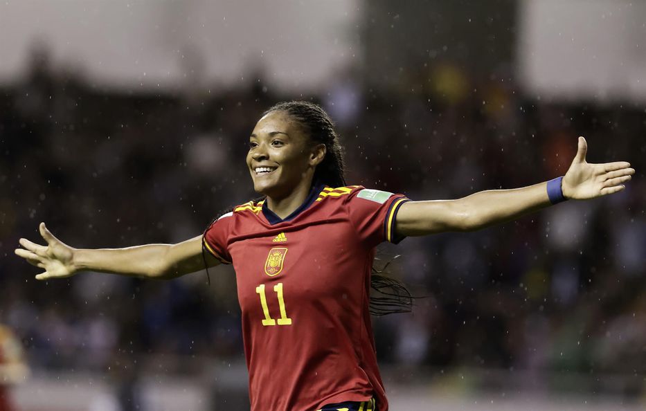 Salma celebra su segundo gol en la final. Foto: Jeffrey Arguedas / EFE