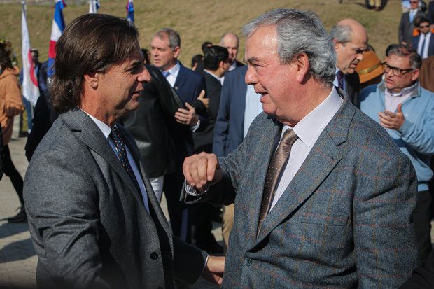 El presidente de la República, Luis Lacalle Pou, y el ministro del Interior, Luis Alberto Heber. Foto: Gastón Britos / FocoUy