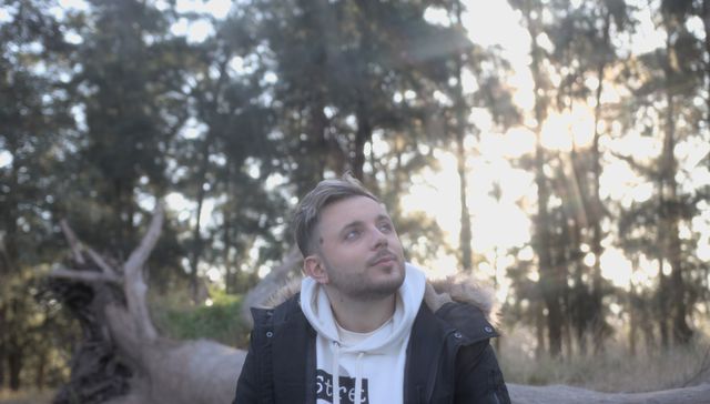 Hola qué tal tú cómo estás