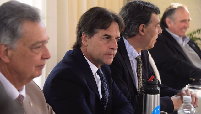 De acá para allá