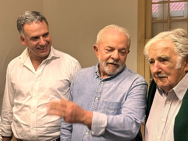 Mujica valoró alianzas políticas de Lula y dijo que es “obvio” que Orsi es su candidato