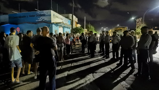 Mamá cortaste toda la luz