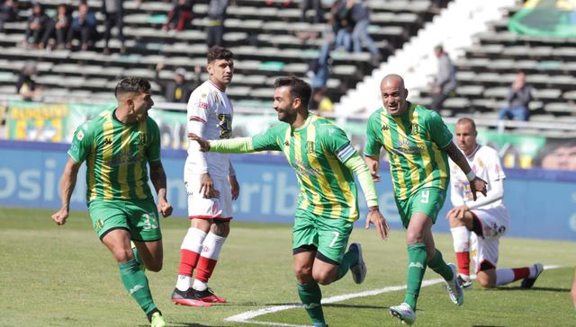 Mordió como tiburón