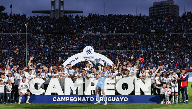 Buen domingo HINCHADA, hoy #JuegaNacional, el DECANO del fútbol Uruguayo!  💪🏻 ⏰18hs LA PREVIA 20:15hs EL PARTIDO. 🏟 Gran Parque Central 📻…