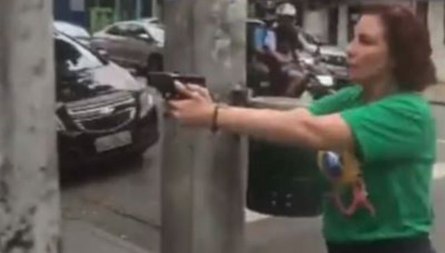 La víspera y el avispero