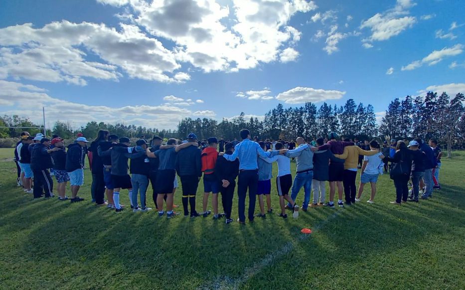 El grupo de voluntarios que busca darle esperanza a los jóvenes de la Colonia Berro
