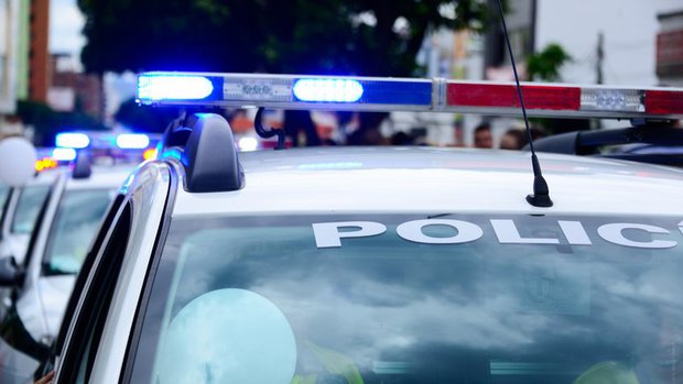 Dos hombres rapiñaron supermercado en Canelones; Policía pudo detener a uno, el otro fugó