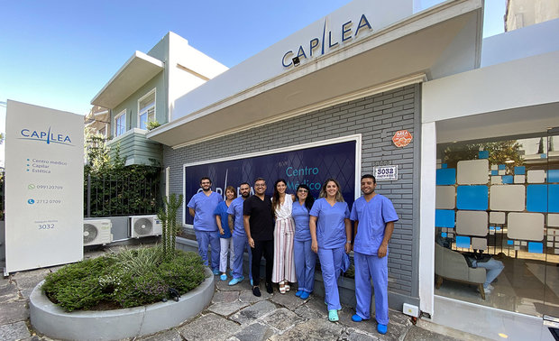 Capilea Uruguay detalló quiénes participaron en cirugía capilar de Lacalle Pou