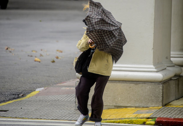 Inumet advierte que habrá “tormentas puntualmente fuertes” desde la noche de este sábado