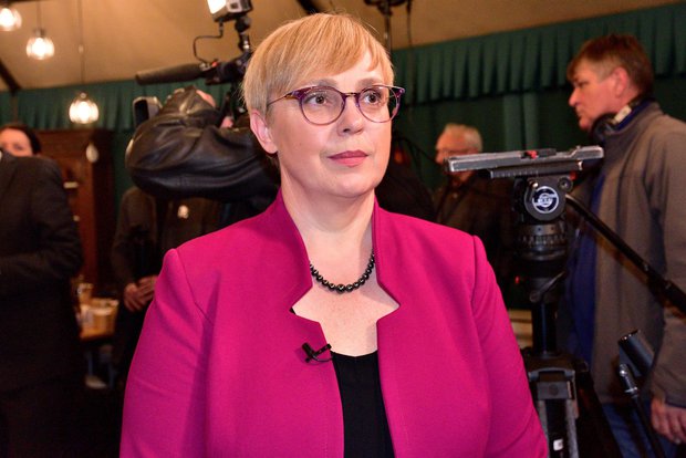 Mediática abogada se convierte en primera mujer presidente de Eslovenia