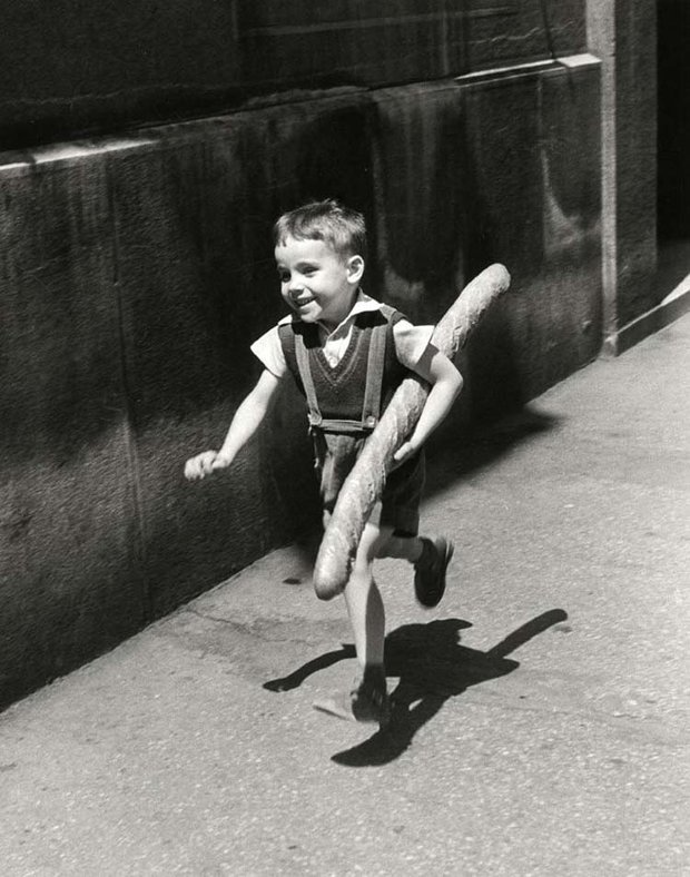 Le petit parisien, fotografía de Willy Ronis