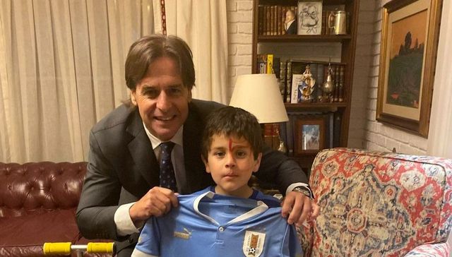 Celeste aunque cueste