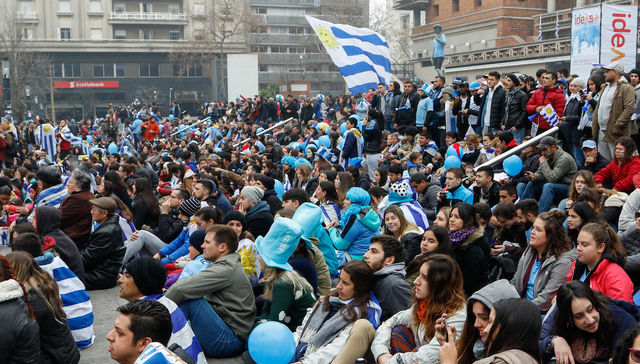 Frente al televisor