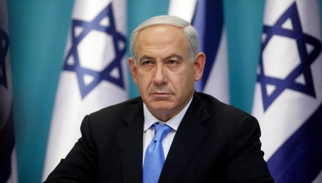 Un poquito más a la derecha