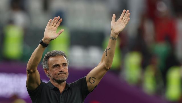 Sale uno, entra otro