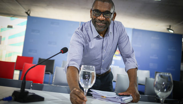 Ni bomba ni cortinas