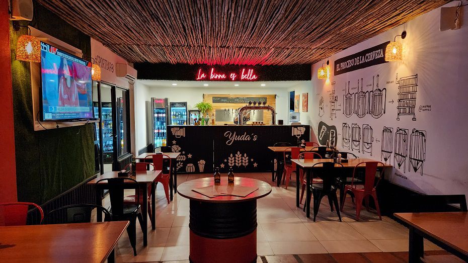 Yuda’s Solymar tiene un sector especial para ofrecer una gran variedad de cervezas artesanales