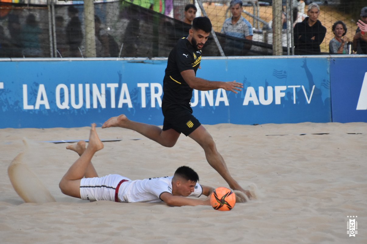 Fútbol Playa: Ganaron Peñarol, Wanderers Y Progreso Por La Segunda ...