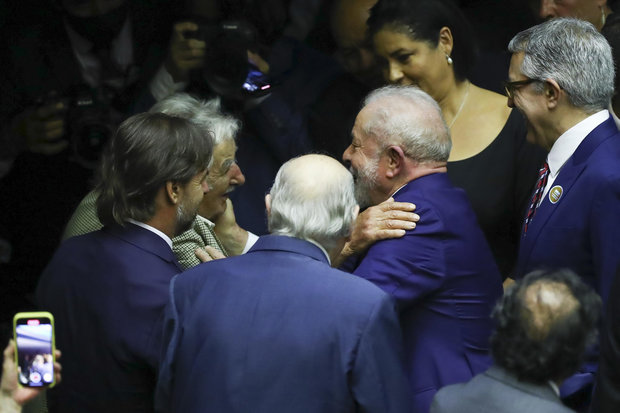 Lula aceptó invitación de Lacalle y visitará Uruguay el 25 de enero