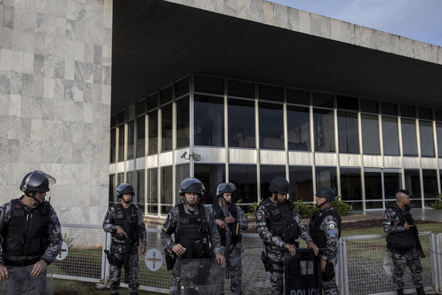 Una pregunta vital para la democracia brasileña: ¿dónde estaba la policía?