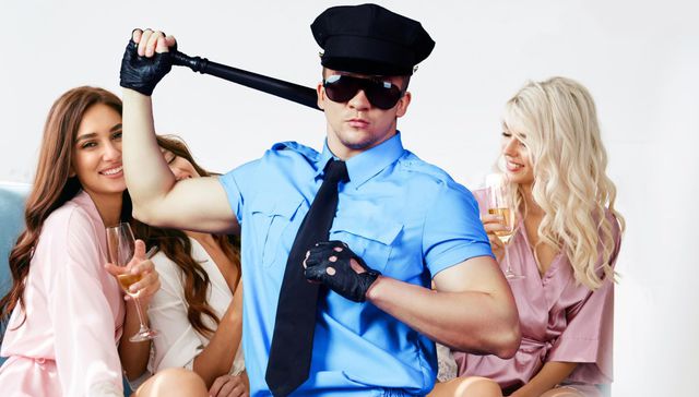 Agente, agente, arrésteme pronto