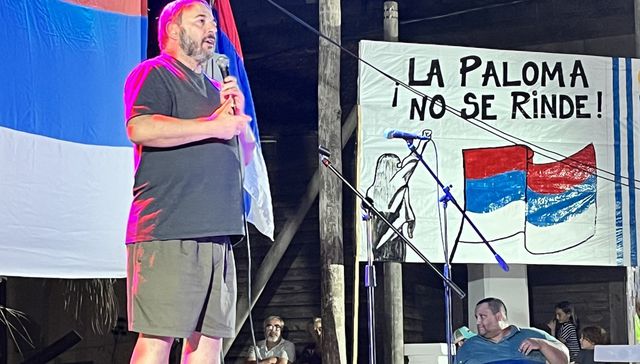 Vuelan las críticas