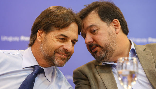 No viene, ¿vuelve?