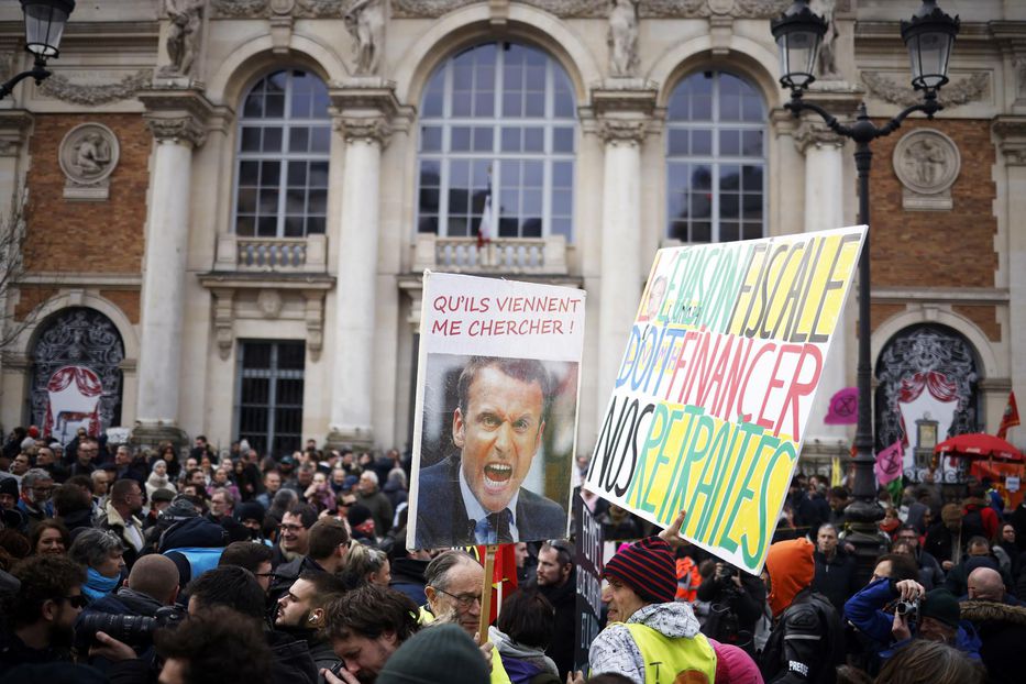 Protestas en Francia por reforma de las pensiones. Foto: EFE/EPA/YOAN VALAT