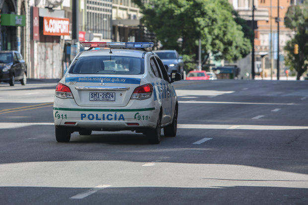 Estaba ebrio, le quiso pegar a una mujer pero lo vieron hombres y le dieron una paliza