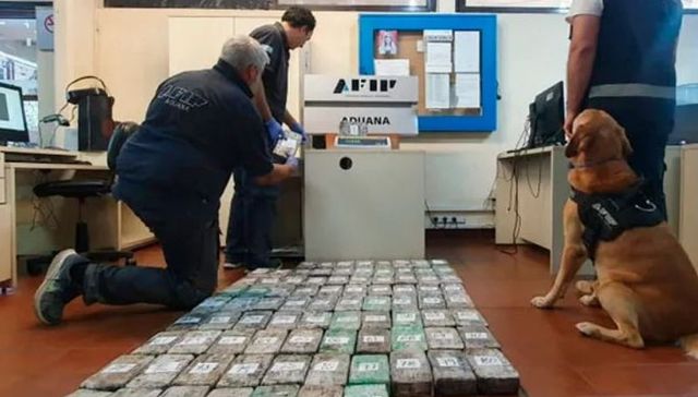 Al otro lado del río