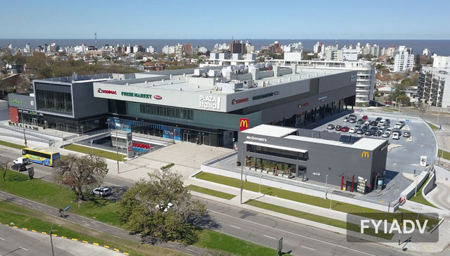 Mucha gente, muchas casas