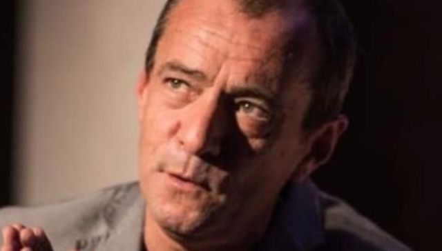 De suplente de Morena a Momosapiens