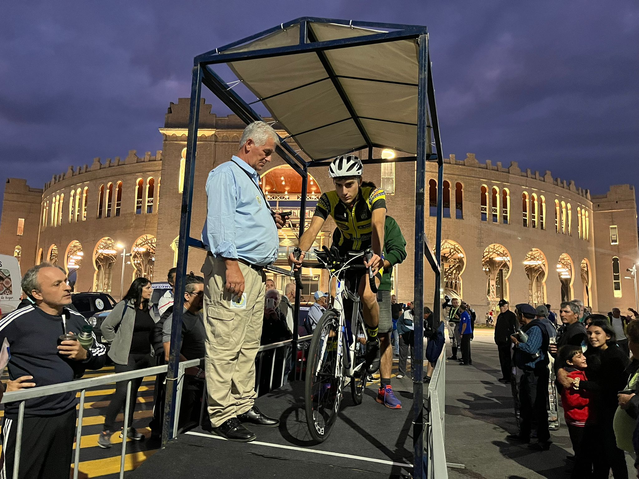 Vuelta Ciclista del Uruguay El brasileño André Ghor ganó el prólogo y