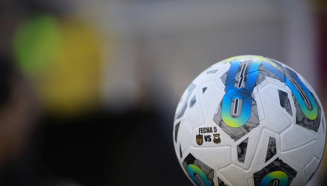 La que viene no, la otra