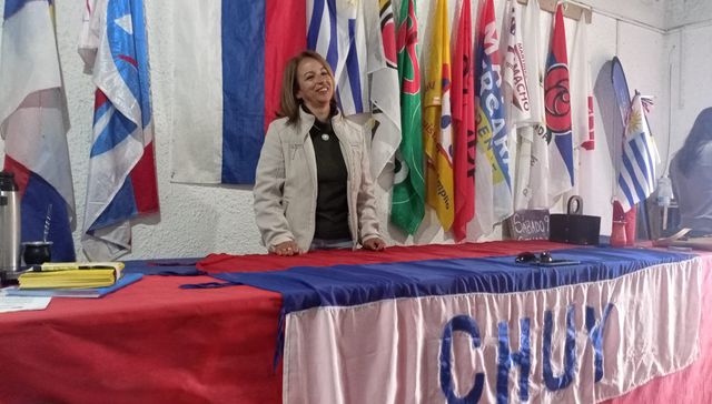 Y se marchó