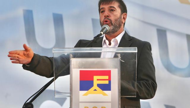 Palo y palo
