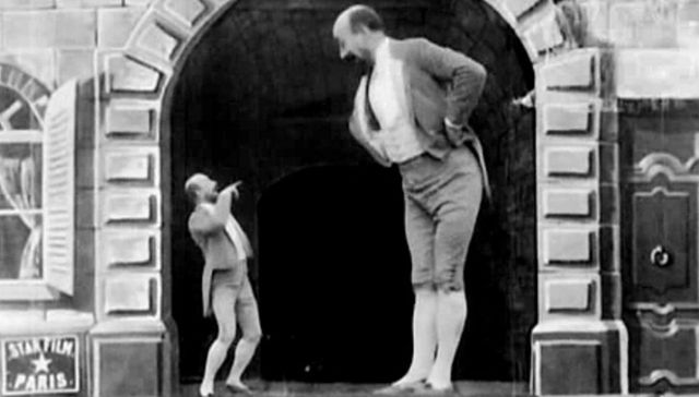 Un enano y un gigante