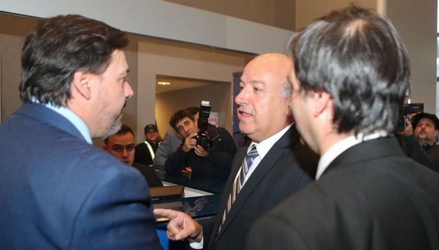 La calculadora en la mano