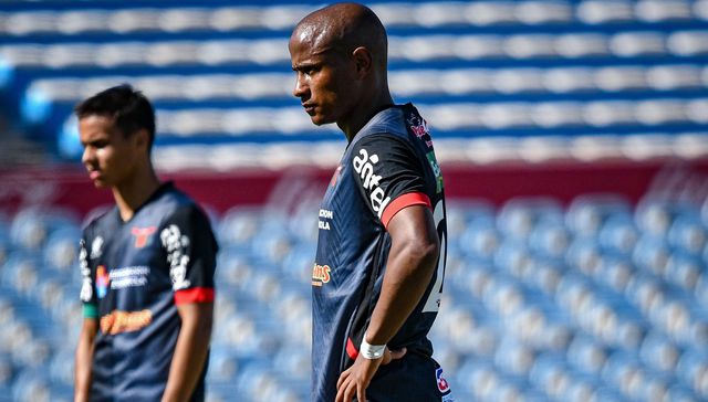 Suspenso hasta el cierre