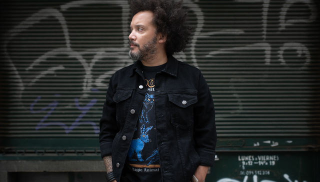 Alguien que me alcance el bisturí