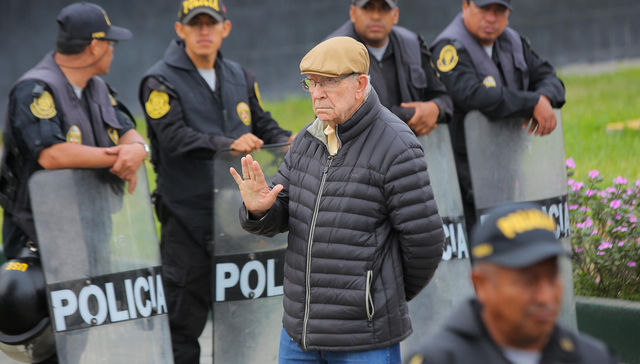 Los muchachos se entretienen