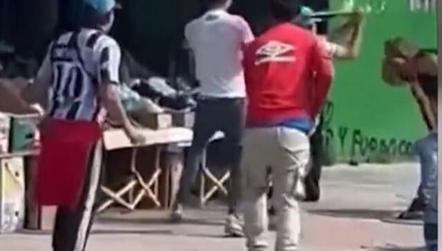 Y se marchó