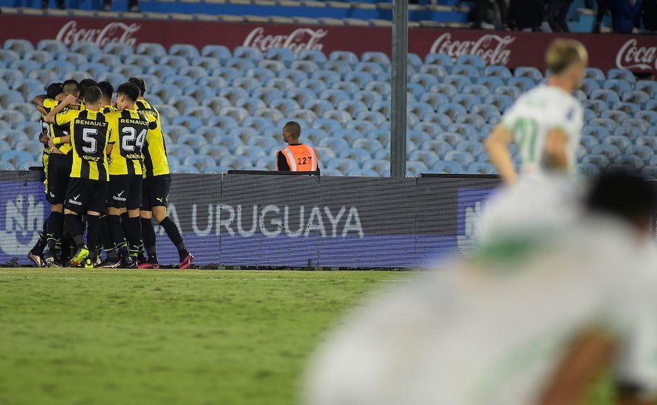 Resumen del partido Cerro 1-1 Peñarol hoy por el Campeonato Uruguayo