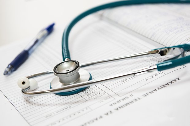 “Obediencia política”: cardiólogo criticó proyecto para residencias en hospitales públicos