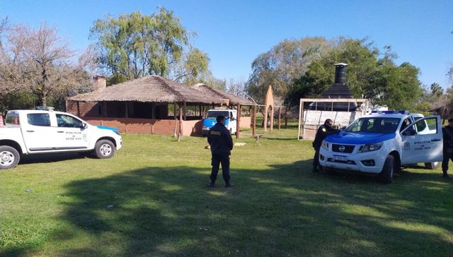 Al otro lado del río