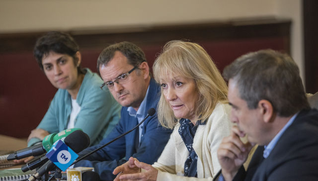 Dando vueltas en un cilindro