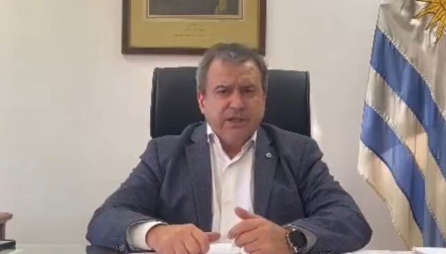 En los escritorios