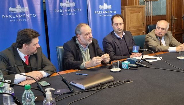 Pulperos y comisarios