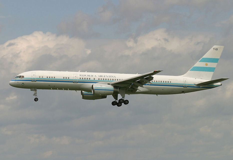 Boeing 757-200 comprado en 1992 por la administración Menem - Foto: Alan Lebeda / Creative Commons