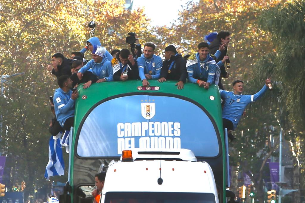 Los championes de los pibes. . . - El Día Uruguay